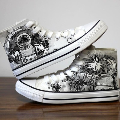 Starry astronaut hand drawn high top graffiti couple shoes casual shoes