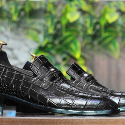 Handmade men's black alligator print leather penny loafer shoes
