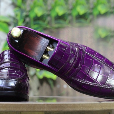 Handmade men's purple alligator print leather penny loafer shoes