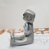 Free Hugs Robot Figurine Resin Art Toy Kawaii Desk Decor - Thumbnail 4