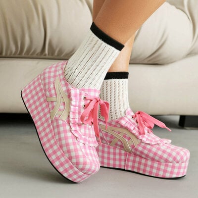 Pink plaid platform shoes