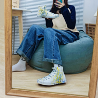 Exaggerated floral hand-painted shoes - Thumbnail 3