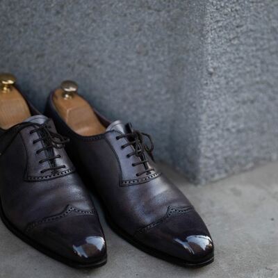 Outstanding touch handmade wingtip formal lace up shoes - Thumbnail 1