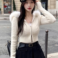 Furry Hoode Cropped Jacket - Thumbnail 3