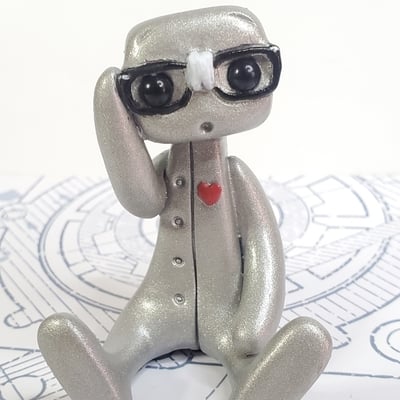 Get your nerd on robot resin art toy figure kawaii desk friend gift