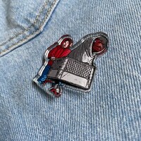ET Pin Badge - Thumbnail 1