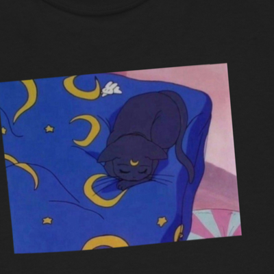 Luna sleeping t shirt black