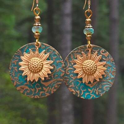 Vintage bohemian sunflower pattern earrings - Thumbnail 2