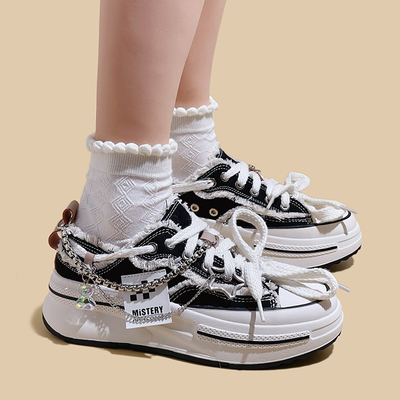 Beggar style canvas shoes