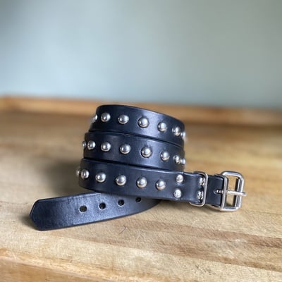 1” wide medium dome studs belt