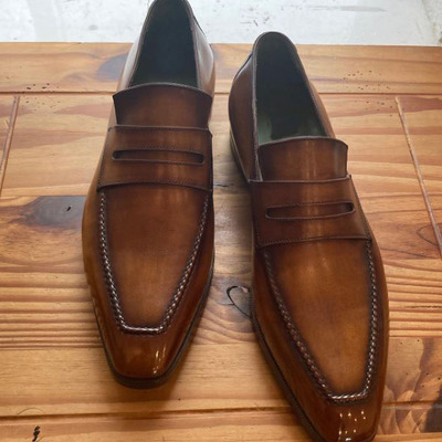 Classic men's hand stitch brown loafer patine touch leather wedding wear shoes