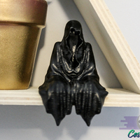 Small Bookshelf Wraith - Thumbnail 1