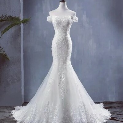 Elegant off shoulder lace up back luxury wedding dress