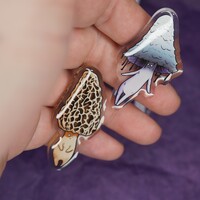 Mushy-Butt Worrey pal mystery pouch - Thumbnail 2