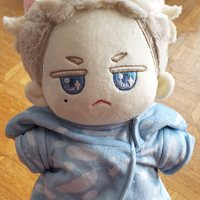 [IN STOCK] Trigun Stampede Millions Knives 20 cm Kitty Plushie  - Thumbnail 2