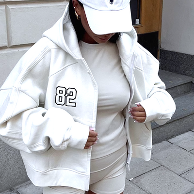 82 zip up hoodie