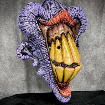 Dr. illbit latex mask