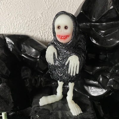 The creep black glitter