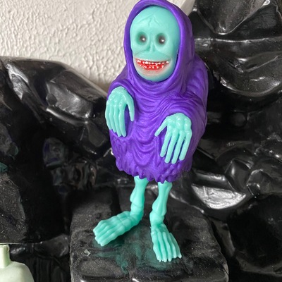 The creep green and purple pearl