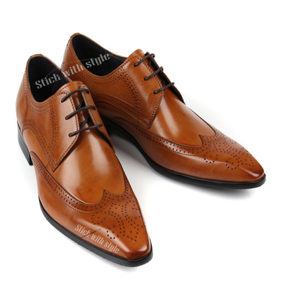 Handmade genuine leather men's brown wing tip brogue lacing  up shoes for men's.