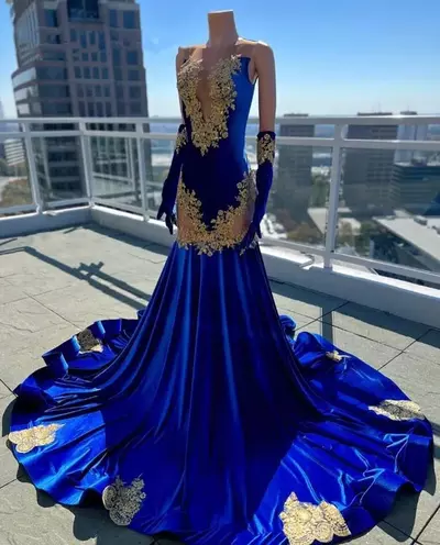 Royal Blue Lace Applique Sheath Prom Dresses Sheer Neck Evening Gowns With Gloves Black Girls Mermaid Formal Party Dress Robes De Soiree 