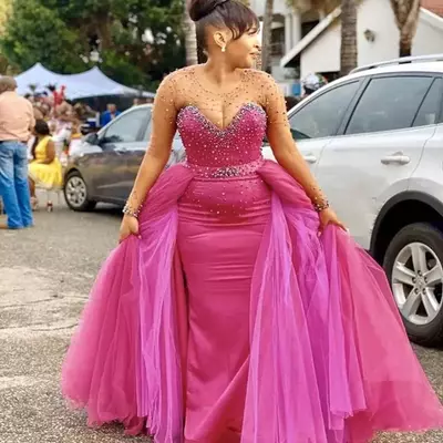 Hot pink plus size prom dresses for black girls 2022 long sleeve beaded pearls mermaid evening gowns with overskirt formal wear