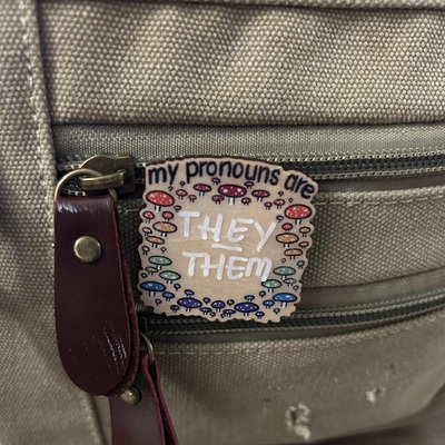 Fairy ring pronoun pin