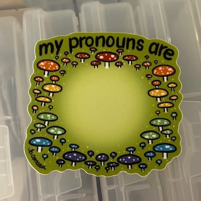 Fairy ring pronoun sticker