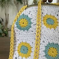 Knitted bag in summer colors with wallet