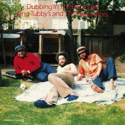 King tubby & the aggrovators "dubbing in the backyard" lp - Thumbnail 2