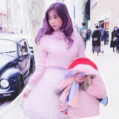 Vintage pink coquette high-neck sweater | long sleeves and ladder-stitch knit design - Thumbnail 2