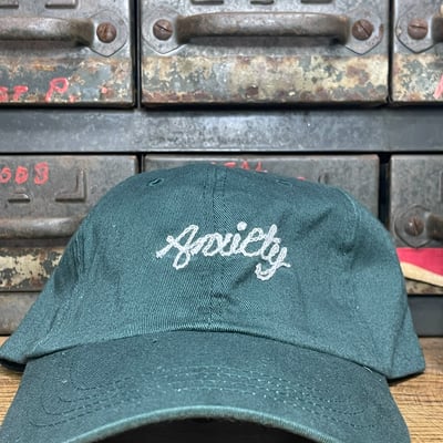 Anxiety chain stitched hat 