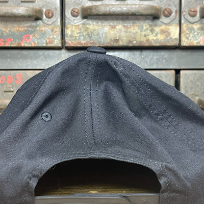 East coast chain stitched hat blk/wht