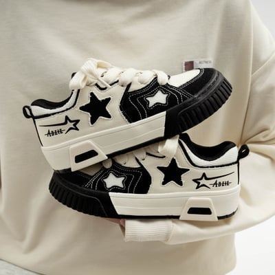 Black white star skater sneakers