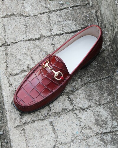 Burgundy Color Crocodile Texture Horse bit Men Loafers Dress Shoes