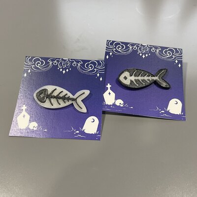 Piscis-3d printed glow in the dark pin