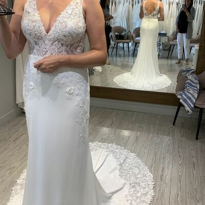 Simple v neck lace wedding dress bridal gown
