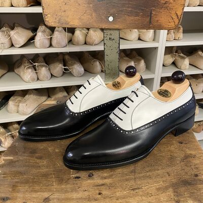 Balmoral Oxford in Black / White Leather Dress Shoes