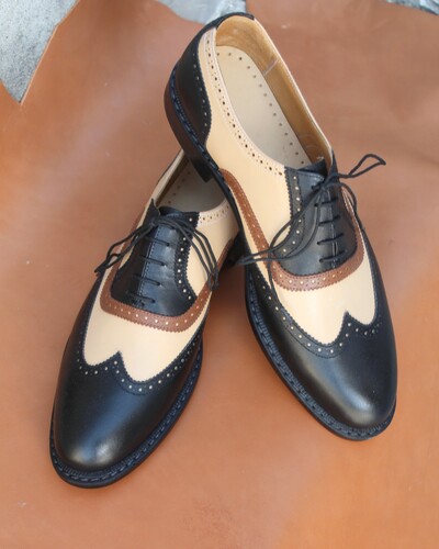 Crafted Leather Bespoke Men Shoes Black and Beige Wingtip Oxford Dress Shoes