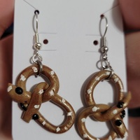 Pretzel earrings - Thumbnail 1