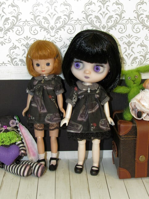 Coffin Roses Vintage-Style Dresses for Middie Blythe & Small Fashion Dolls