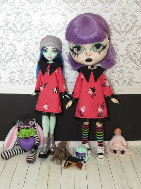 Neon Coral Skulls Wednesday Style Dress For Blythe, Pullip, Rainbow High, 1/6 Fashion Dolls