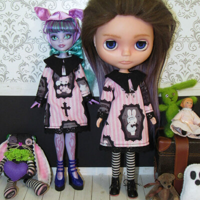 Loli goth critters wednesday style dress for blythe, pullip, rainbow high, 1/6 fashion dolls
