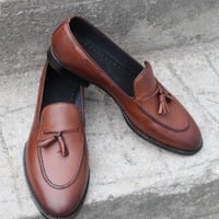 Crafted Leather Brown Tassel Loafers Classic Men Dress Shoes - Thumbnail 2