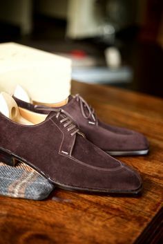 Men's Dress Shoes High Quality Leather Formal Shoes Brown Leather Brogue Shoes. 