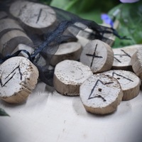 Driftwood 25 piece Elder Futhark rune set - Thumbnail 2