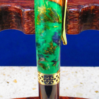 #142 green and purple flowers