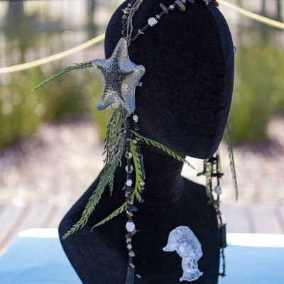 Treacherous shores deluxe headdress