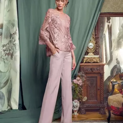 Elegant pink pantsuits mother of the bride dresses jewel neck long sleeves lace prom dress chiffon pants formal wedding guest gowns 