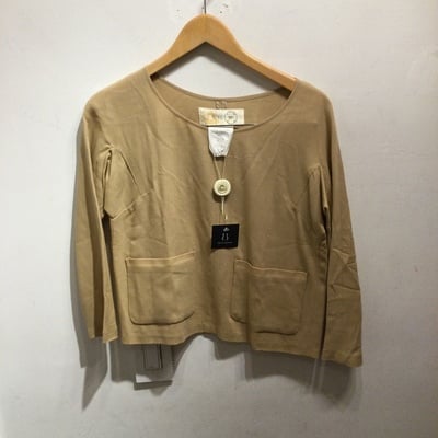 Theatre products beige top new 